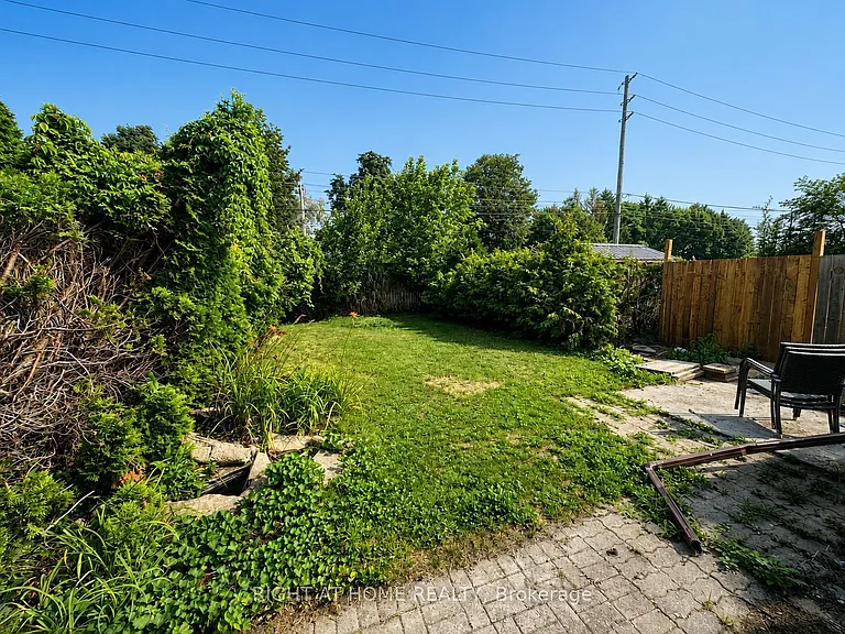 238 Burnside Dr — Photo 14