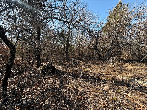 5th image of 230 Keyes Rd