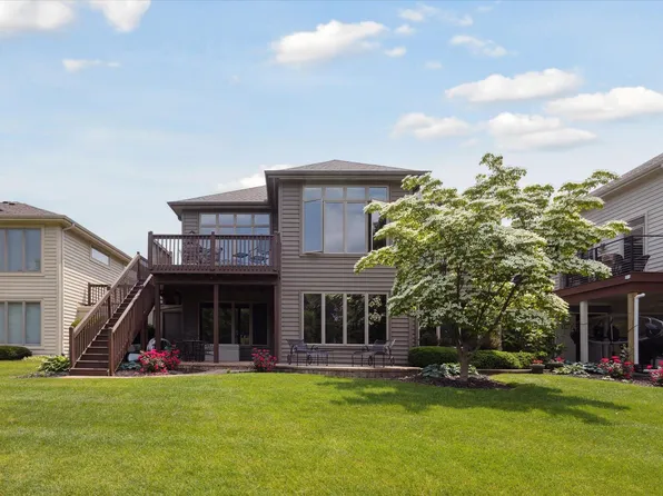 513 Bittersweet Cove Dr, Mishawaka, IN 46544