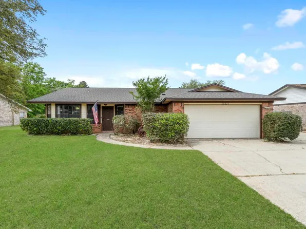 10827 Oak Valley Dr, Pensacola, FL 32506
