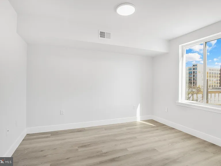 800 Callowhill St #10-3 — Photo 10