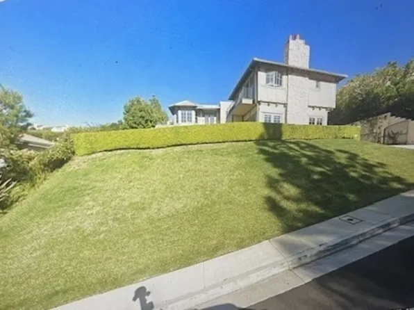 16751 Monte Hermoso Dr, Pacific Palisades, CA 90272
