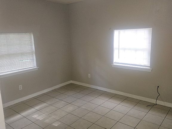 5th image of 44321 Simpson Pl