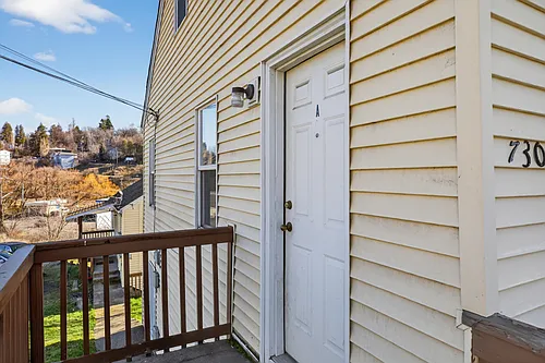 730 NW Ritchie St #A Photo 1
