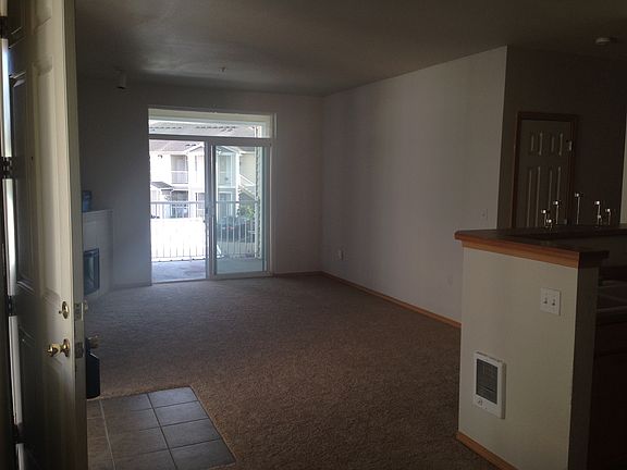 3rd image of 10011 186th St E Unit 243