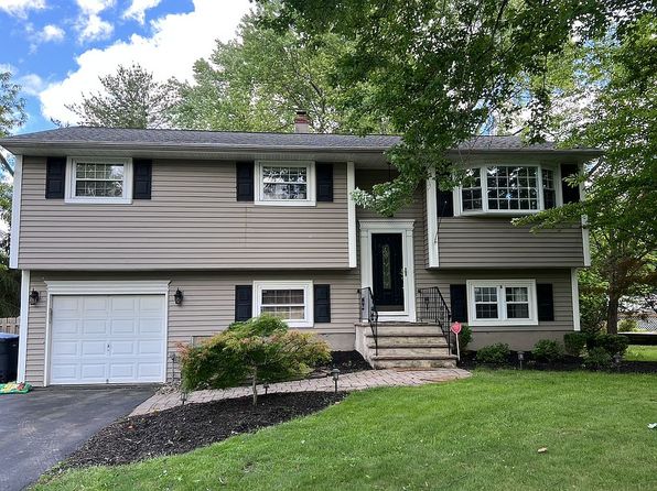 10 Grandin Dr