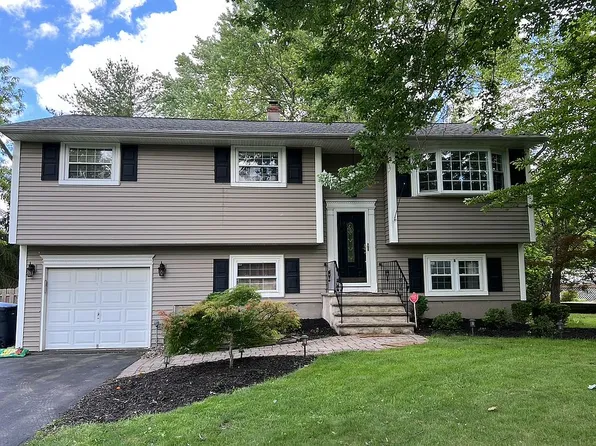 10 Grandin Dr, Flemington, NJ 08822