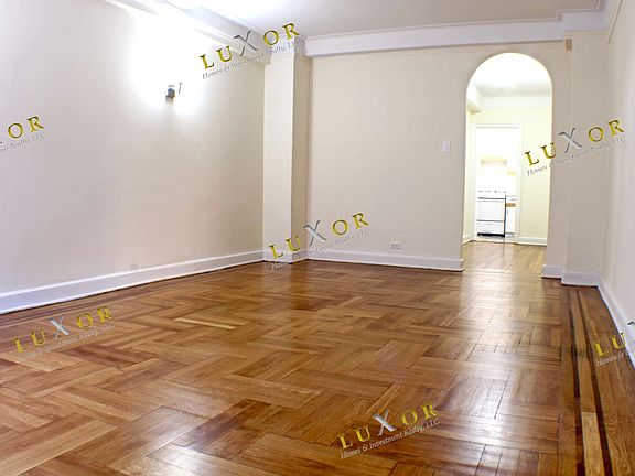 5th image of 201 W 77th St APT 17C