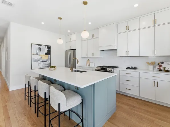 12 Geneva St #3, Boston, MA 02128