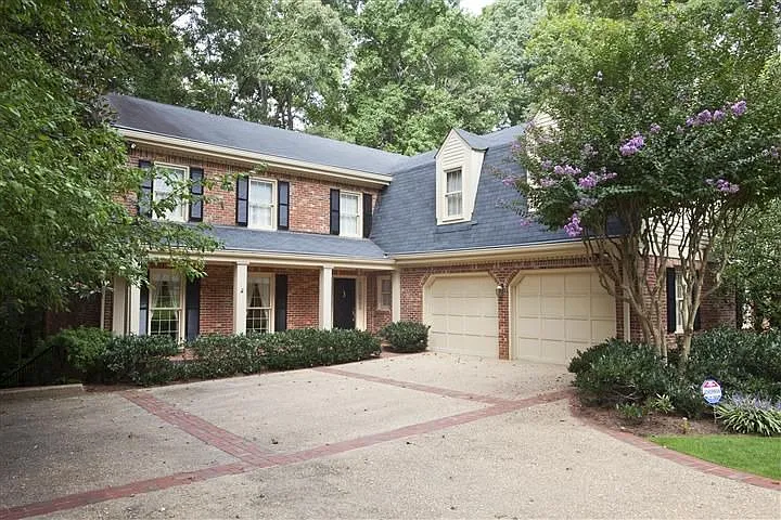 1874 Castleway Ln photo 1