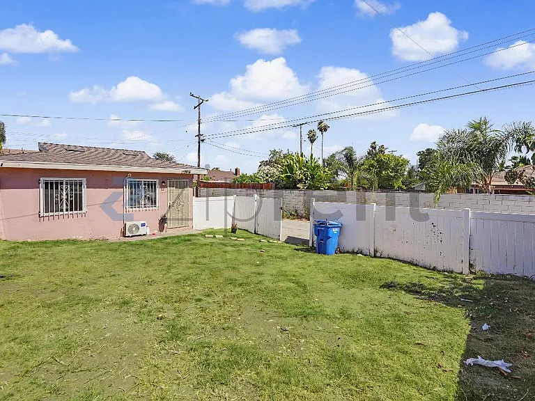 1346 San Bernardino Ave — Photo 3