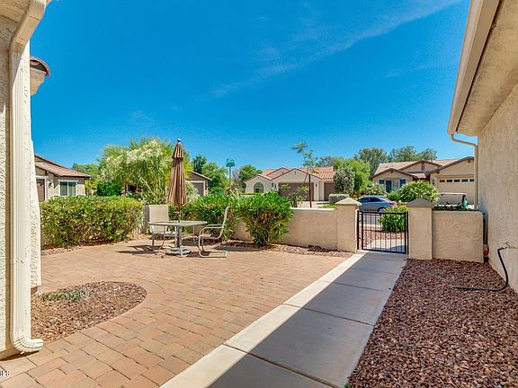 3rd image of 26788 W Runion Dr