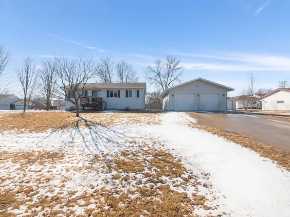 102 Viking Pl, Alexandria, MN 56308