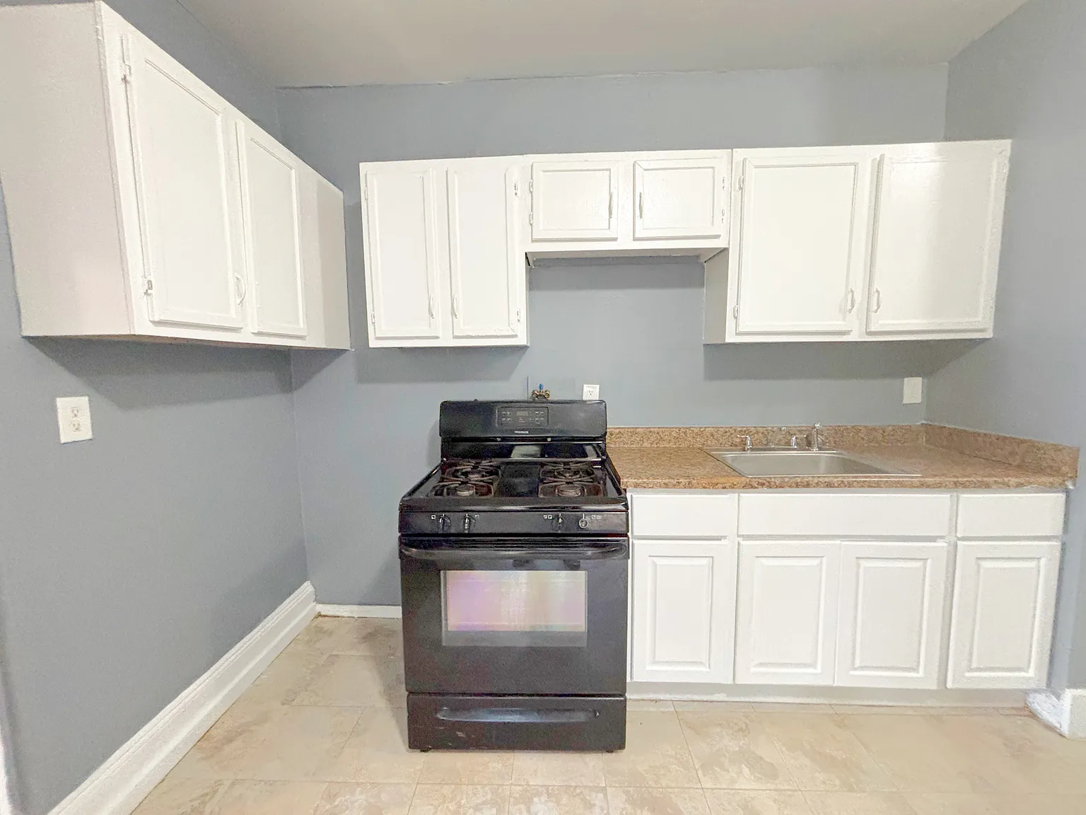2 bed, 1050 sqft, $1,400 — Photo 1