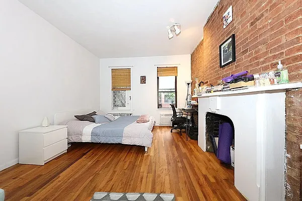 Rented by Keller Williams NYC | media 13