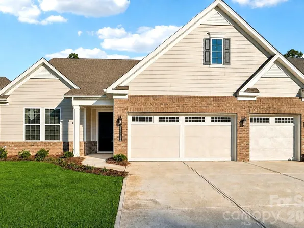 13222 Cozy Ct, Charlotte, NC 28215