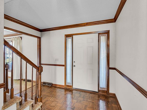 3rd image of 6 Brynhurst Ct