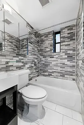 Rented by REAL New York | media 3