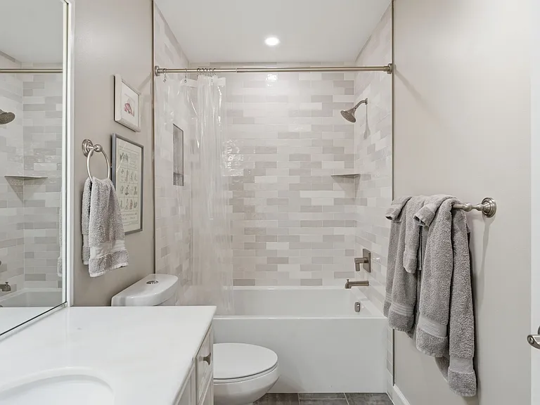6932 Fairfax Dr #100 — Photo 40