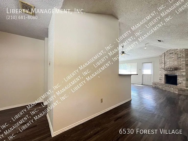6530 Forest Vlg — Photo 5