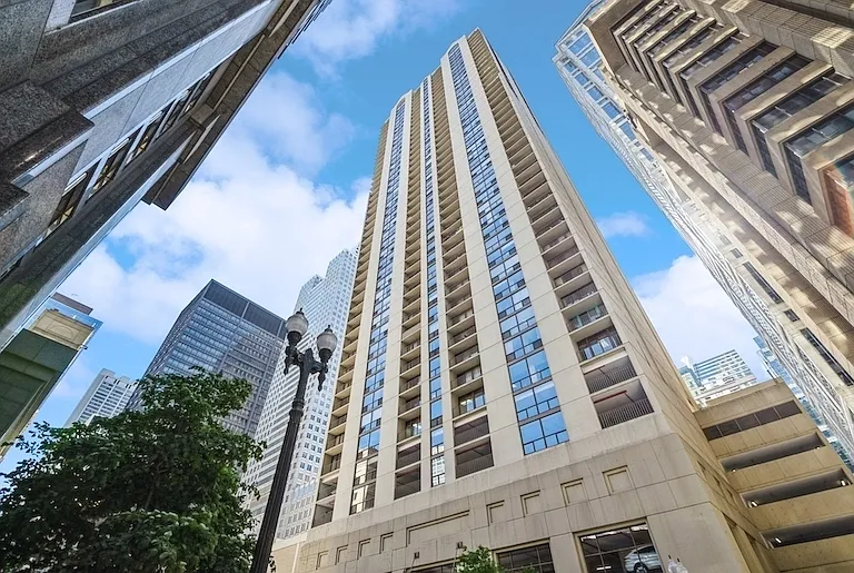200 N Dearborn St #3005 — Photo 2