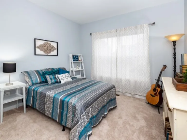 1239 Oxford Village Cir — Photo 9