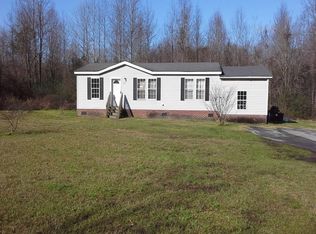 1115 E Wards Bridge Rd, Kenansville, NC 28349