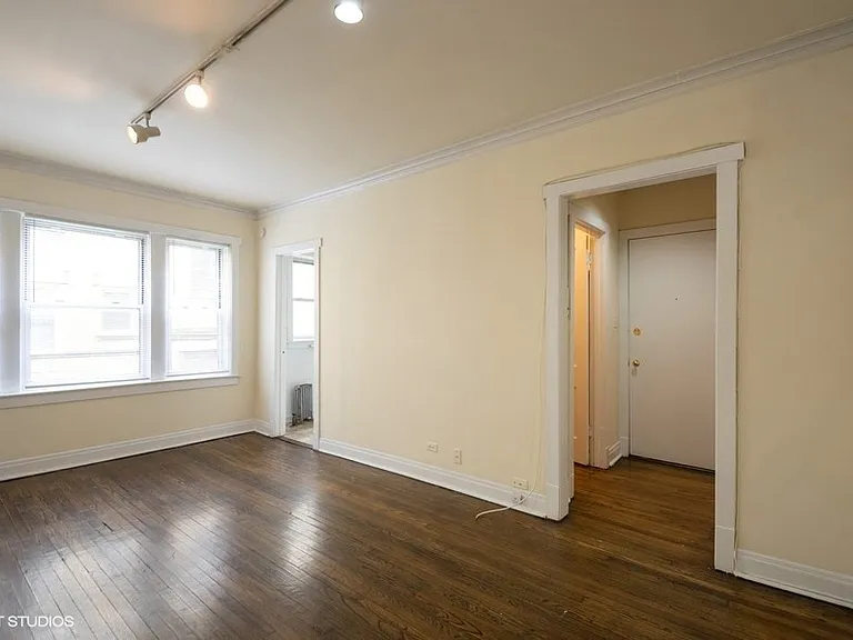 4002 N Kenmore Ave #3E — Photo 2