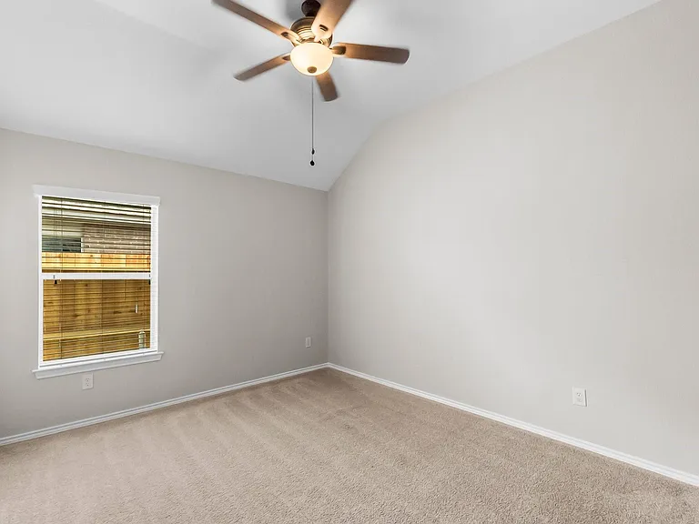 2419 Keegan Hollow Ln — Photo 20
