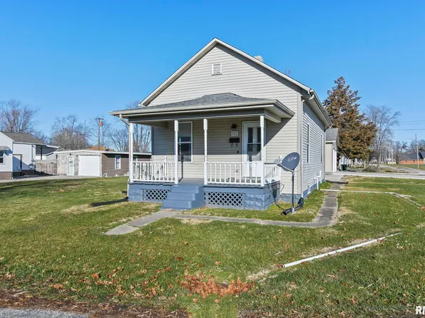 202 W Harrison St, Auburn, IL 62615