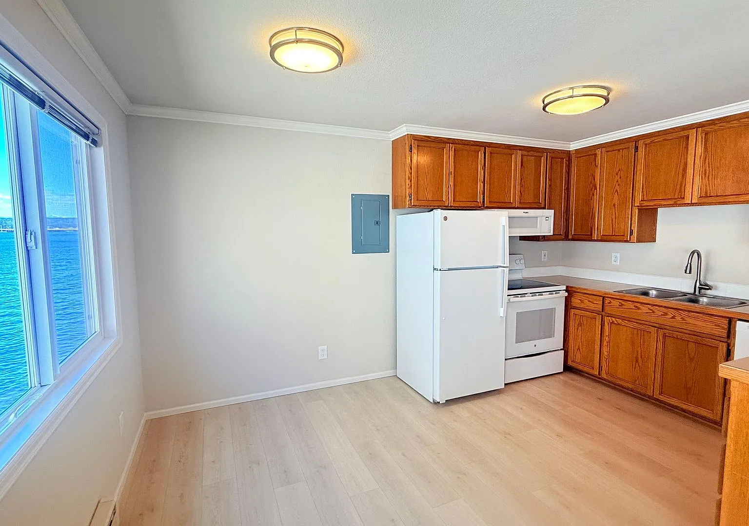 Buchan Apartments in Madison Park — Photo 4