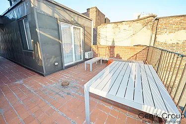 Rented by Genik Group Corp