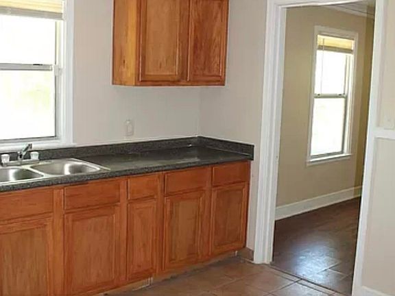 2nd image of 2765 Walnut Rd