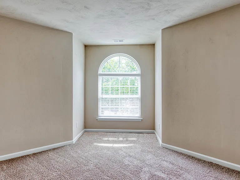 Summer Station Apartments Where Comfort Meets Coastal Living — Photo 54