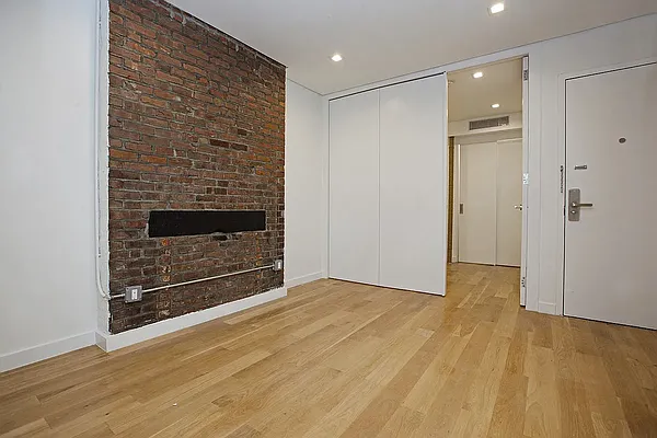 Rented by REAL New York | media 2