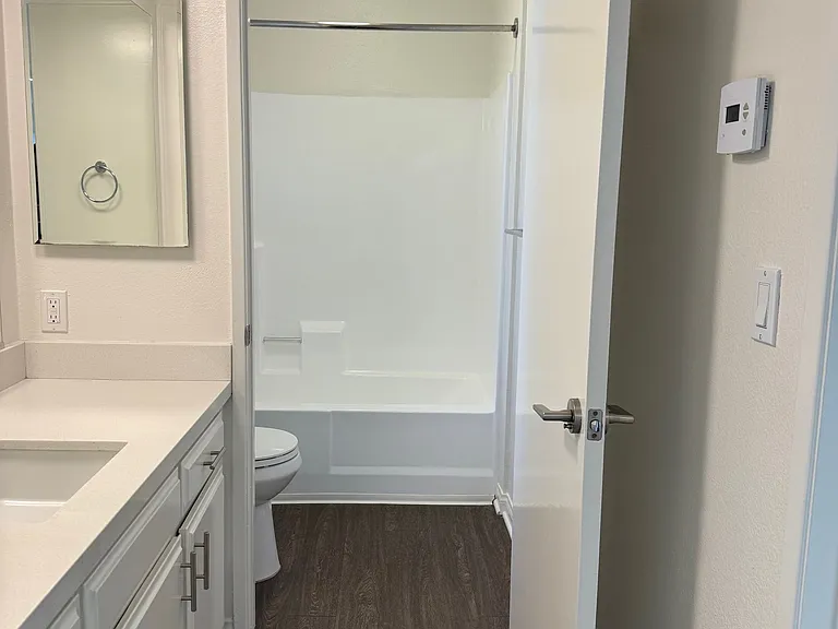5400 Radford Ave #25 — Photo 12
