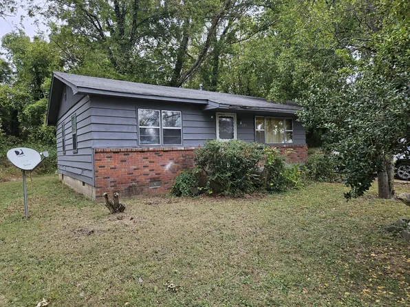 685 S 9th St, Batesville, AR 72501