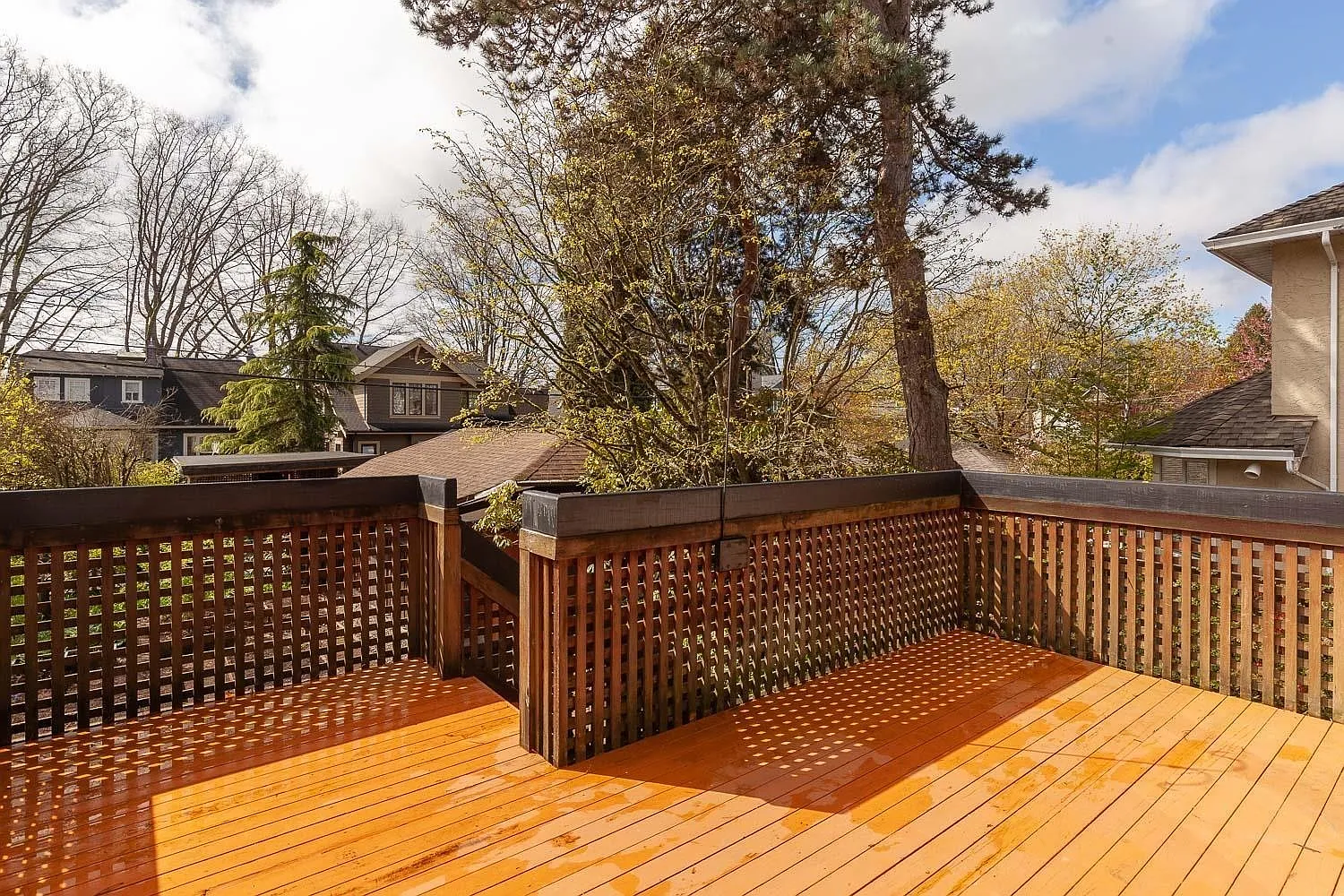 8 bed, 4000 sqft, $6,980 — Photo 3
