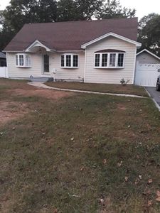 31 W Lakeland St, Bay Shore, NY, 11706