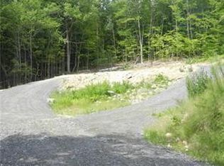 6 S Turcotte Dr, Naples, ME 04055