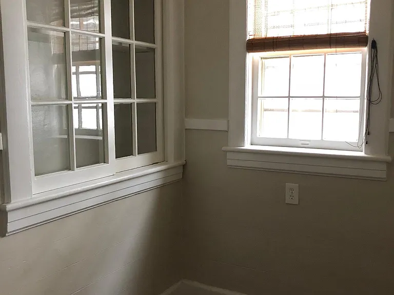 2503 Longview Ave SW — Photo 11
