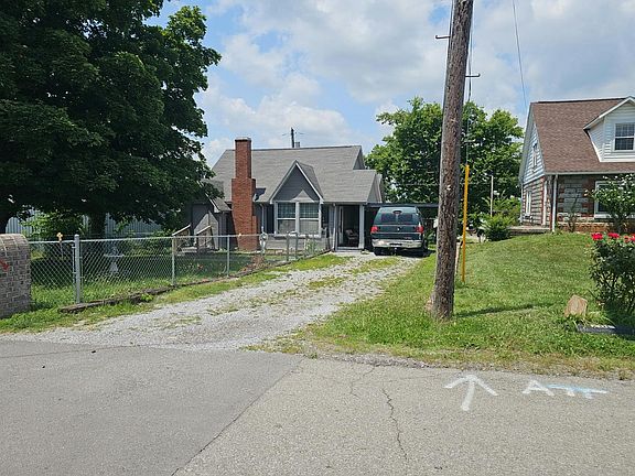2nd image of 105 Adkins St