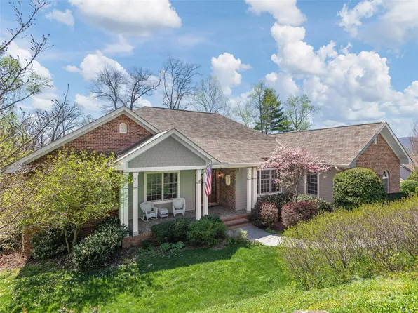 125 Lindsley Ct, Hendersonville, NC 28792