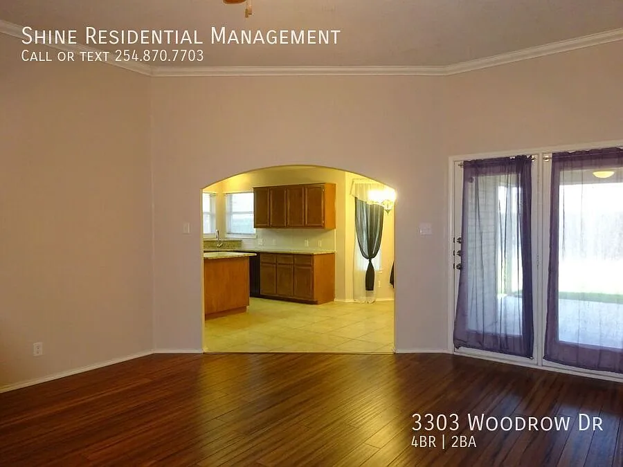Well kept home close to shopping — Photo 3