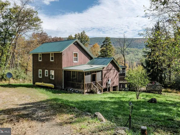 790 Warden Lake A B Dr, Wardensville, WV 26851