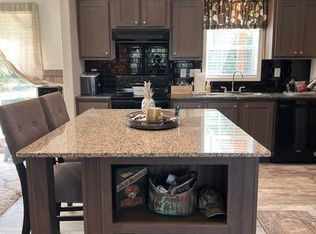 2902 River Lake Dr, Chipley, FL 32428