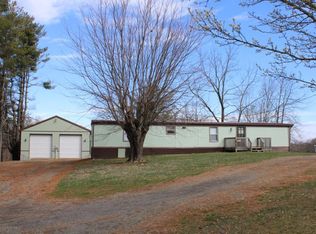 597 Stonewall Rd, Fancy Gap, VA 24328