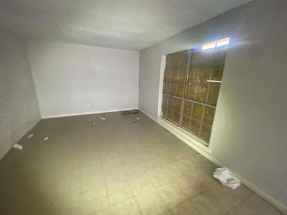 2nd image of 3704 Seabrook St