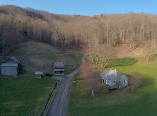 672 Bee Branch Rd, Burnsville, NC 28714