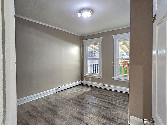 5th image of 280 Clifton Ave Floor 1